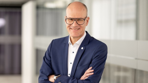 Dr. Thomas Volz