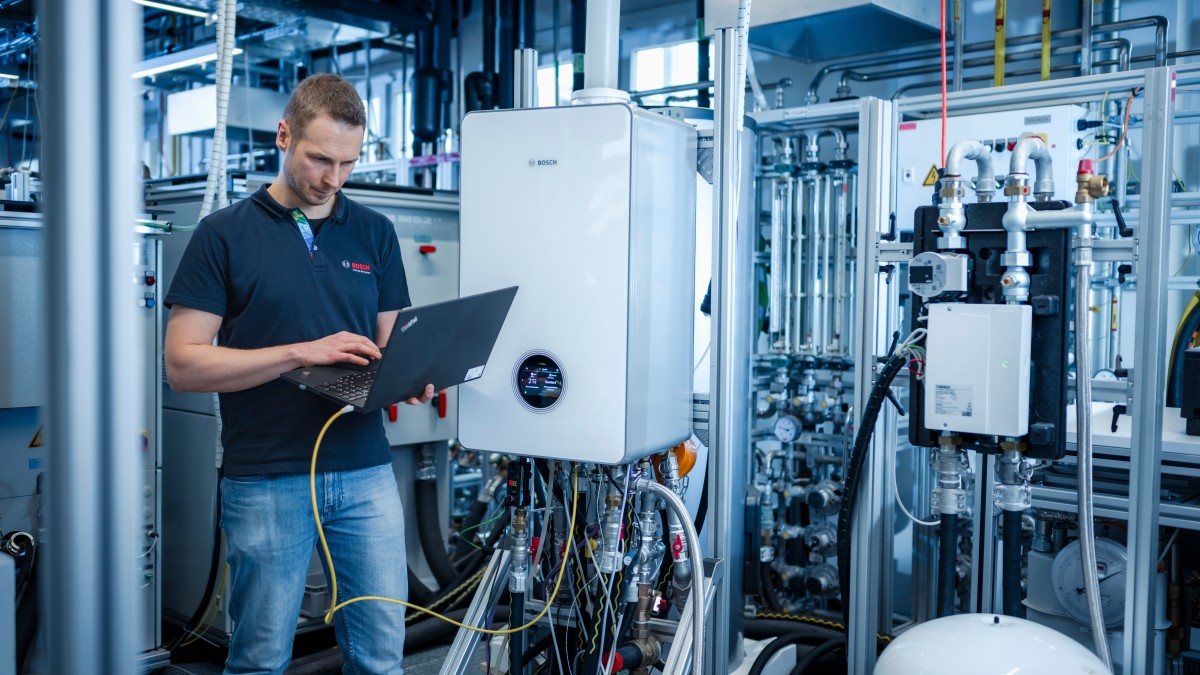 Neues Labor mit Testständen in Wernau